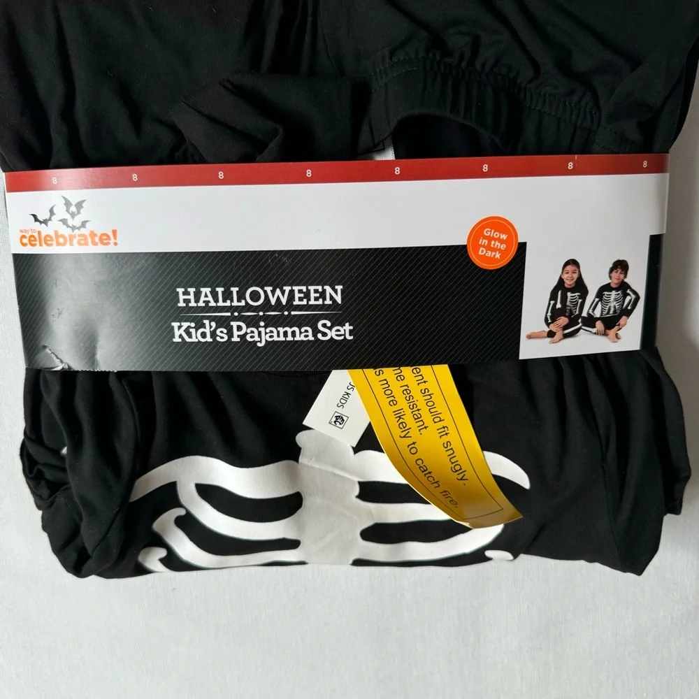 Glow in the Dark Skeleton PJs -kids size 8 - Picture 5 of 6